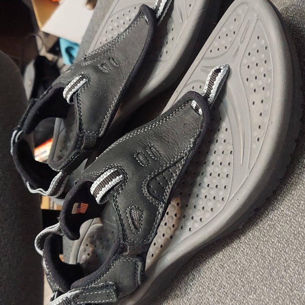 NEW Womens EARTH Mahi Thong Sandal Black size 10 Retail $89